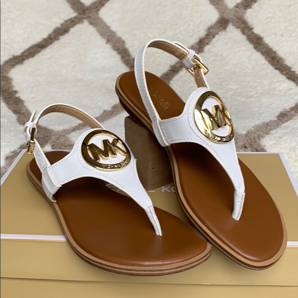 MICHAEL KORS AUBREY CHARM THONG SAFFIANO PVC - Picture 12 of 16